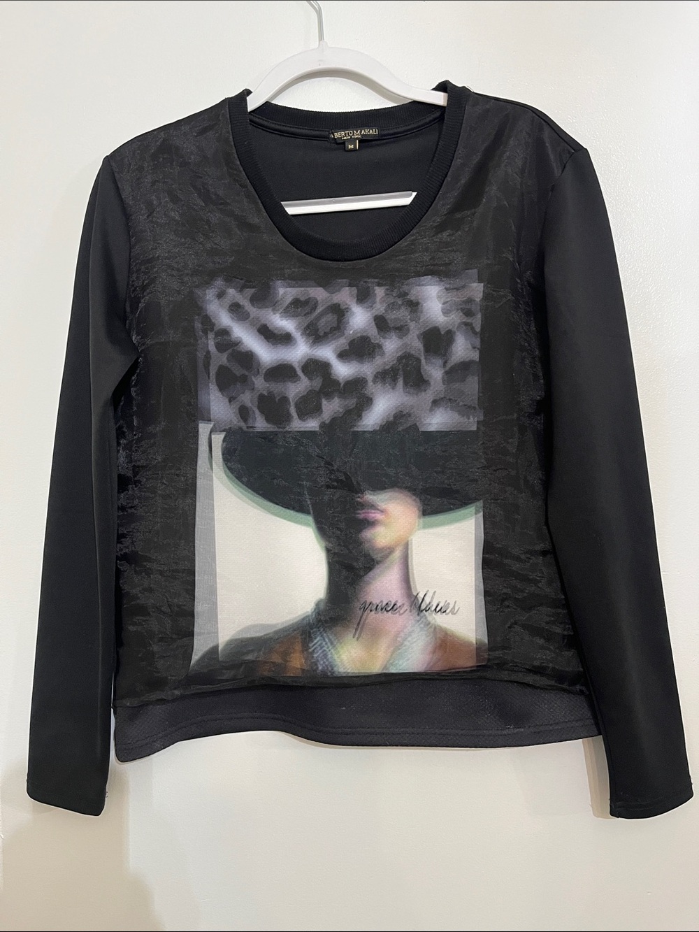 Alberto Makali Graphic Black Long-Sleeve Women’s Top